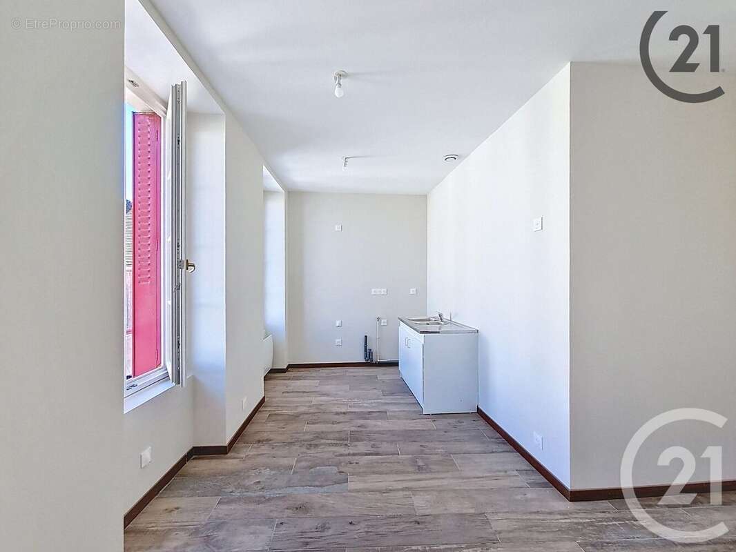 Appartement à BRIE-COMTE-ROBERT