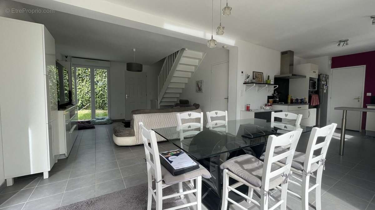 Maison à PLOUER-SUR-RANCE