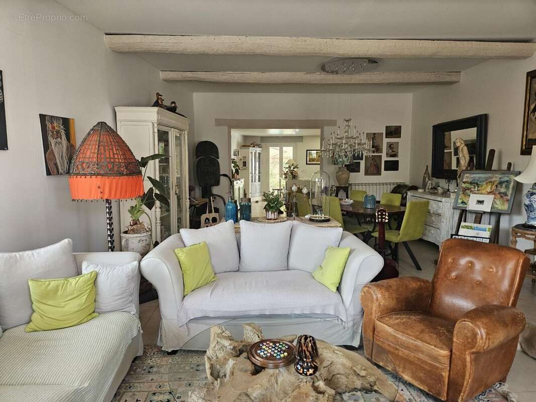 Maison de caractère, grand garage, terrasses et piscine - photo 23
