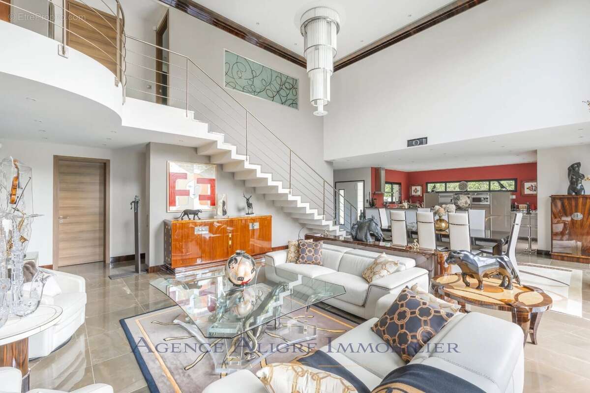 Maison à CROISSY-SUR-SEINE