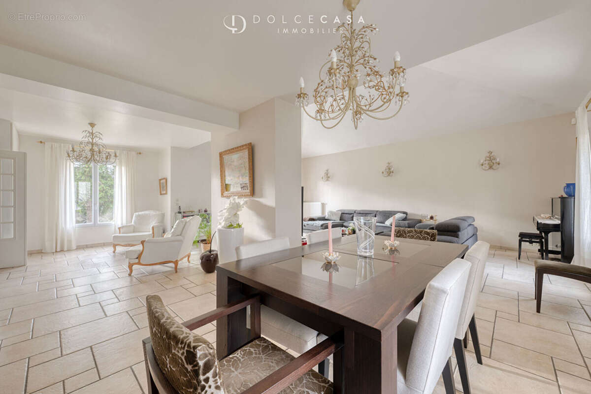 Maison à BRY-SUR-MARNE