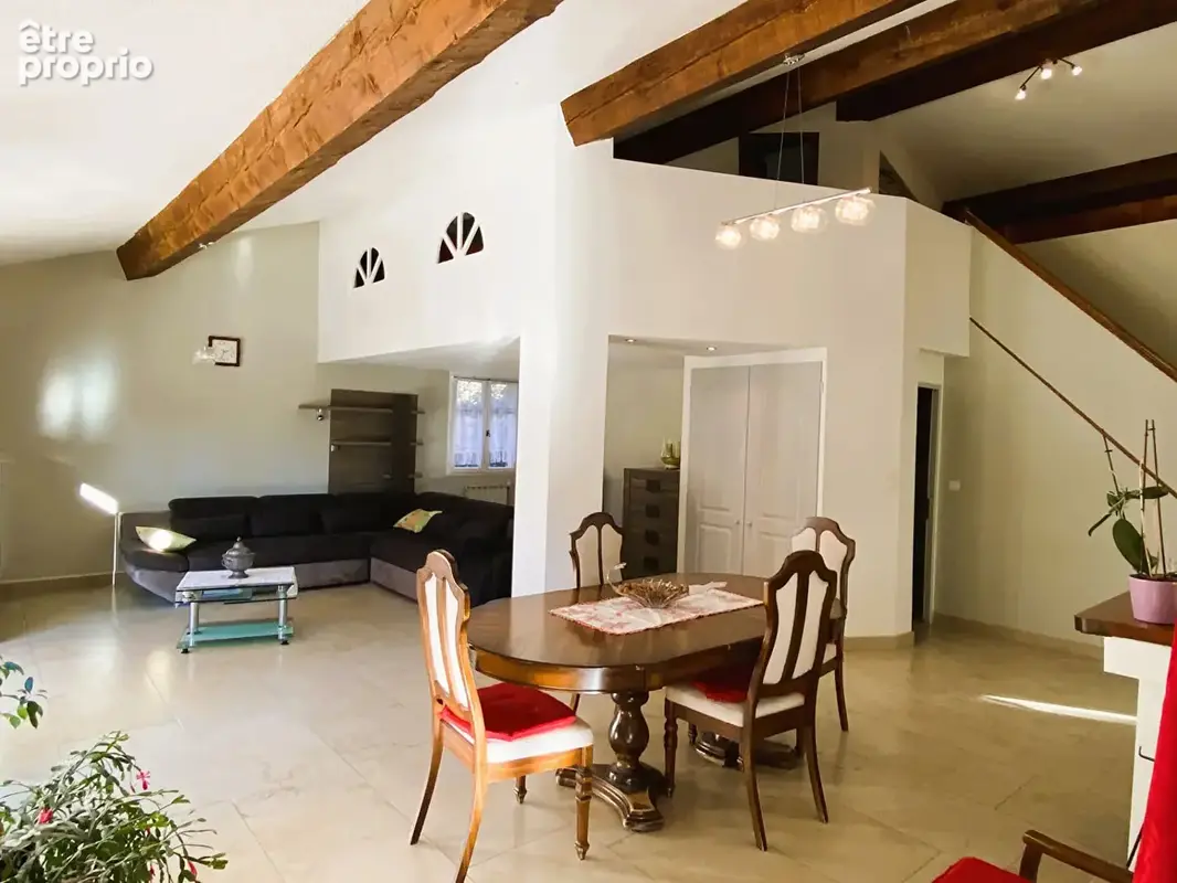 Vente villa 5 pièces avec terrain et piscine 13490 JOUQUES - photo 6