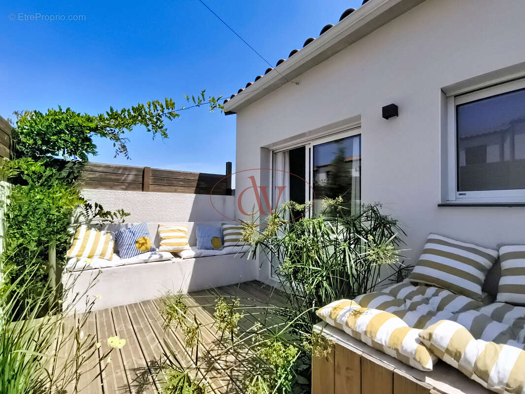 Villa d'Architecte moderne en 3 faces avec piscine - photo 9