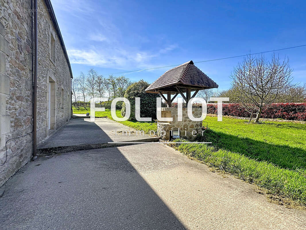 A vendre BRICQUEBEC-EN-COTENTIN - Ensemble immobilier et centre équestre - photo 4