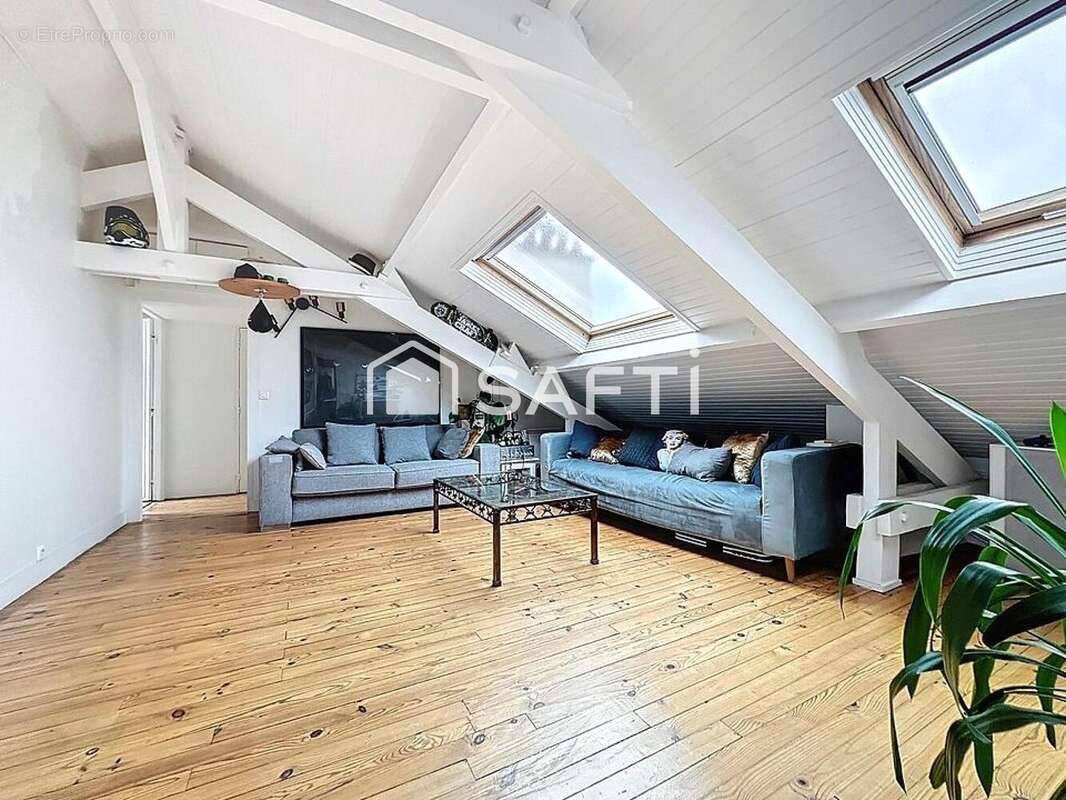 Photo 2 - Appartement à SAINT-DENIS