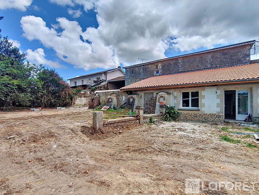 Maison à SAINT-MARTIN-DU-BOIS