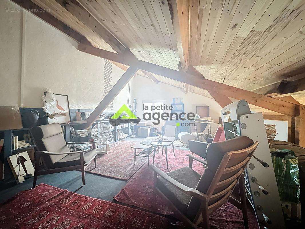 Maison à MOURIOUX-VIEILLEVILLE