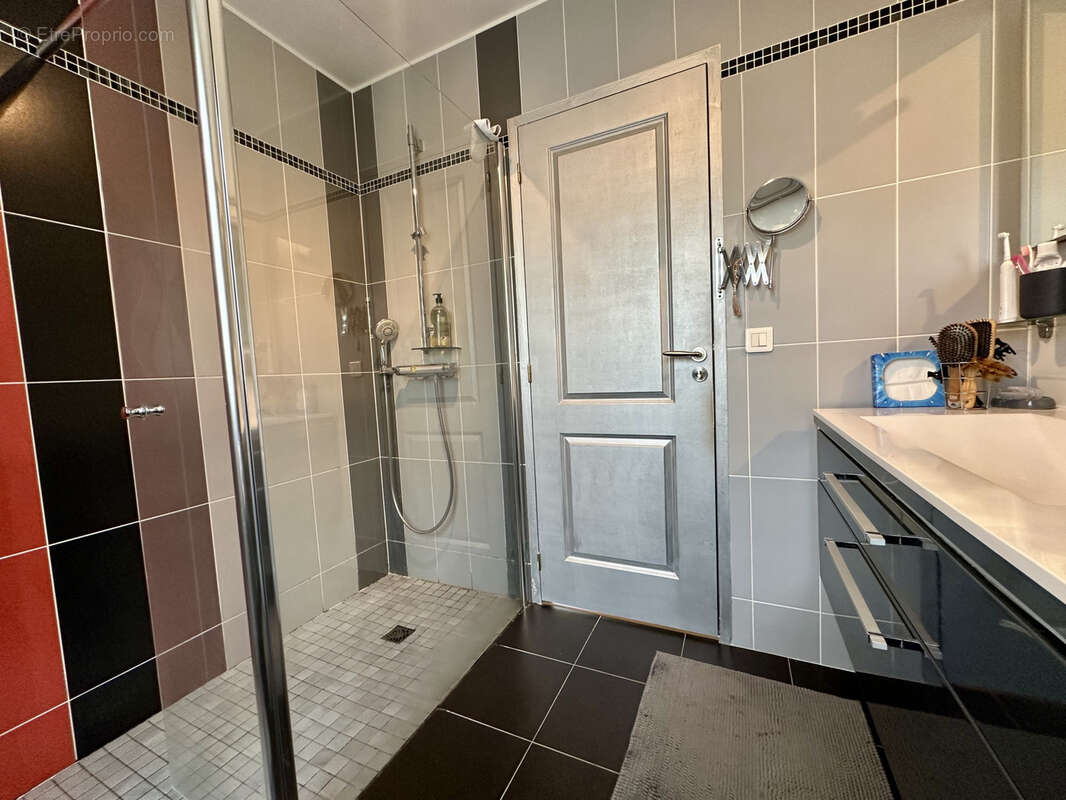 Maison à SAINT-SAUVEUR-SUR-ECOLE