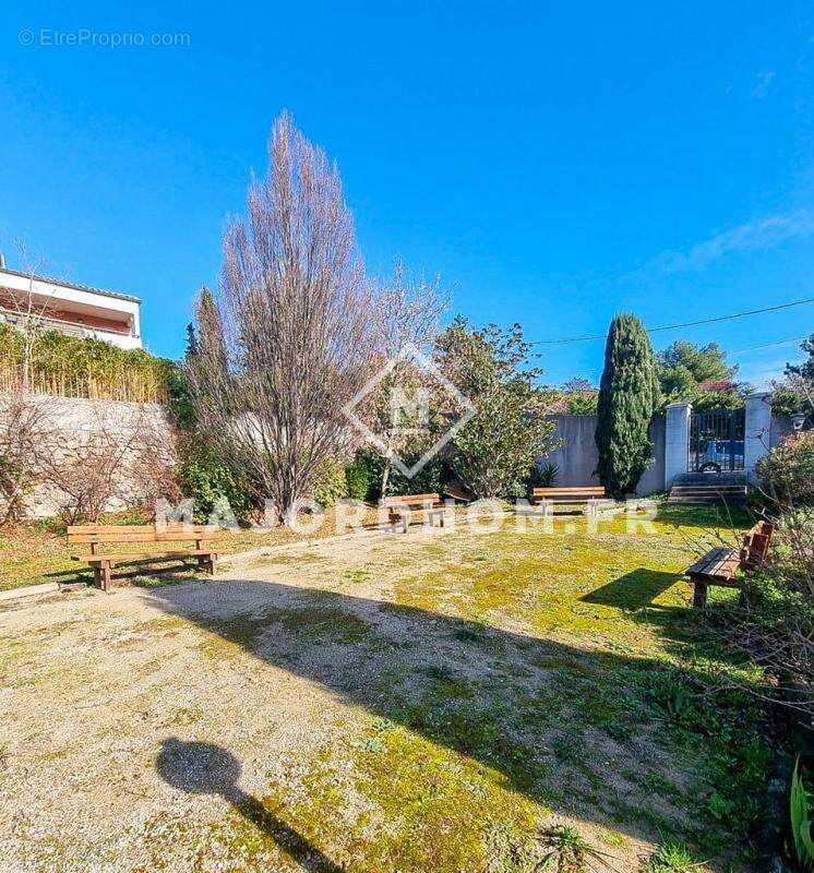 Appartement à MARSEILLE-12E