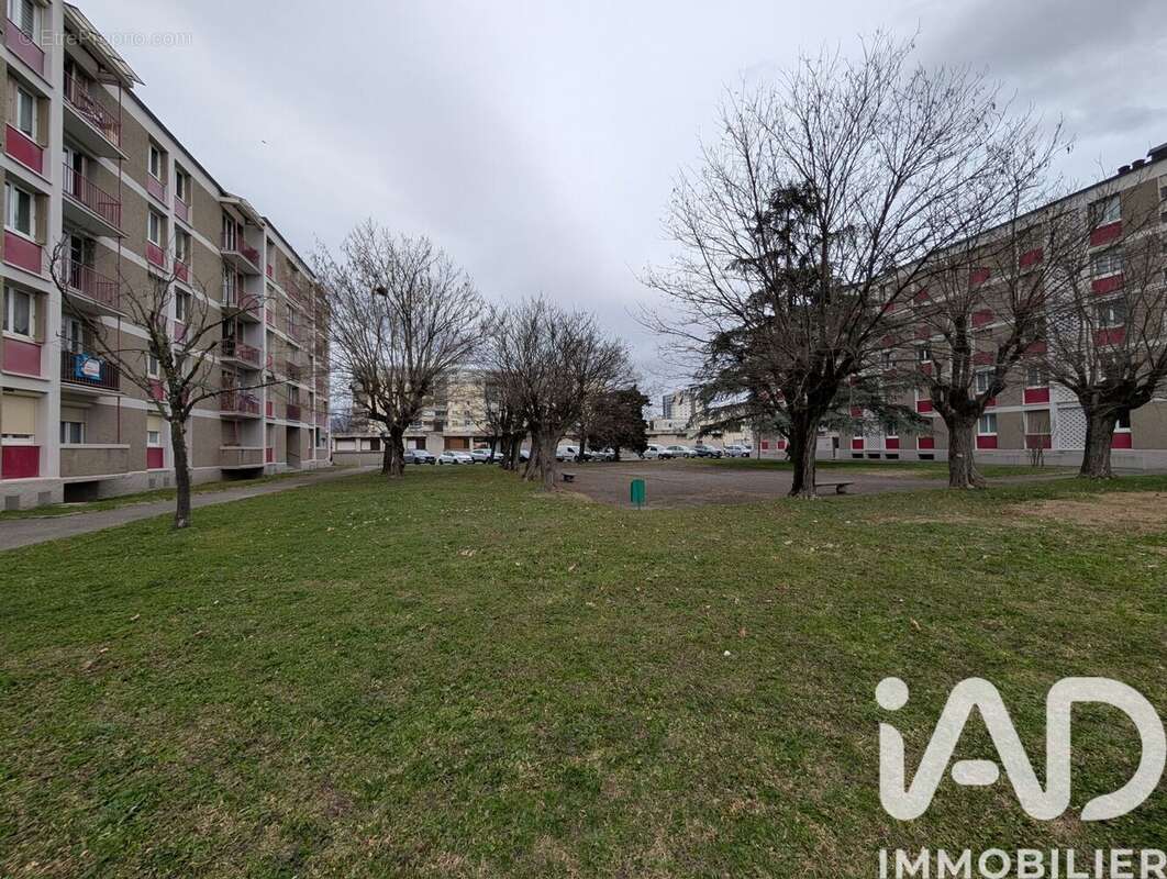 Photo 9 - Appartement à LE PONT-DE-CLAIX