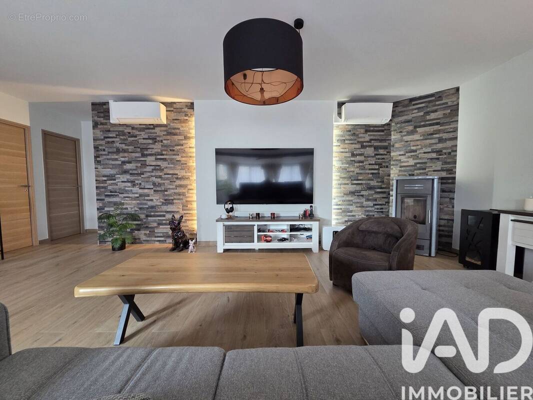 Photo 1 - Maison à MONTIGNY-SUR-LOING