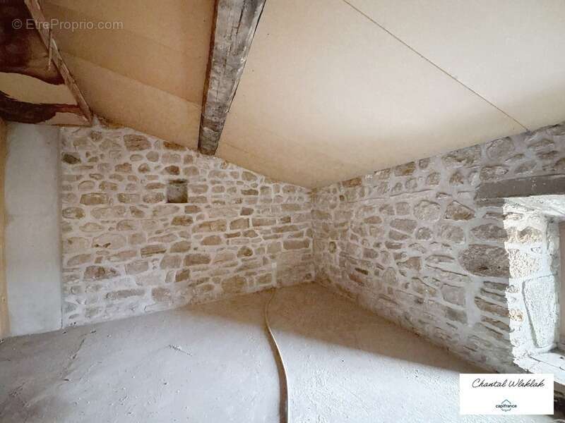 Maison à LABLACHERE