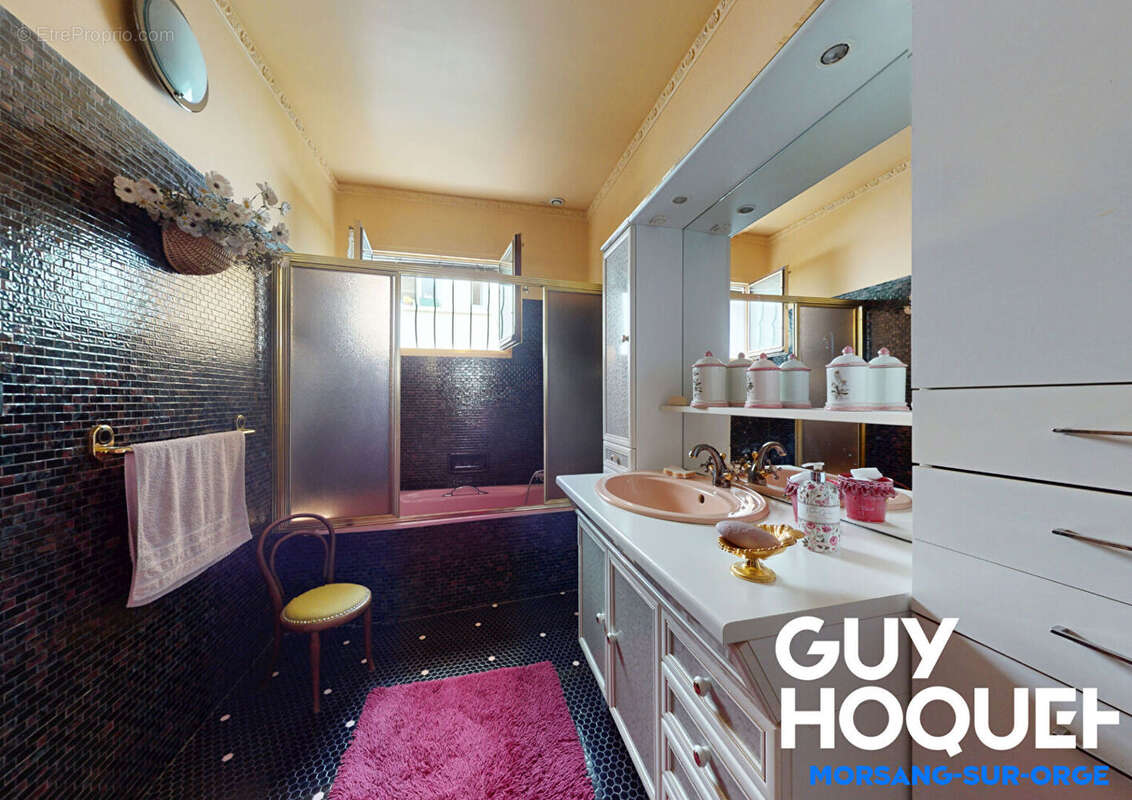 Maison à FLEURY-MEROGIS