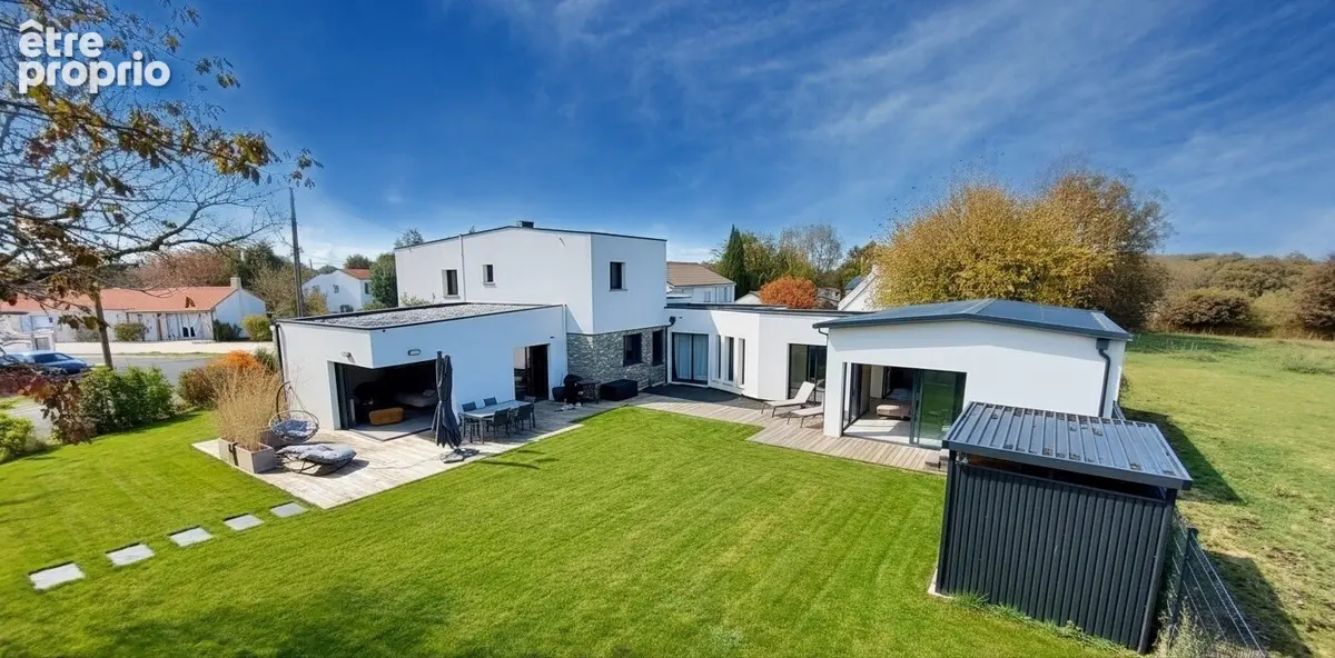 Maison Mauves Sur Loire 8 pièce(s) 287 m2 - photo 3