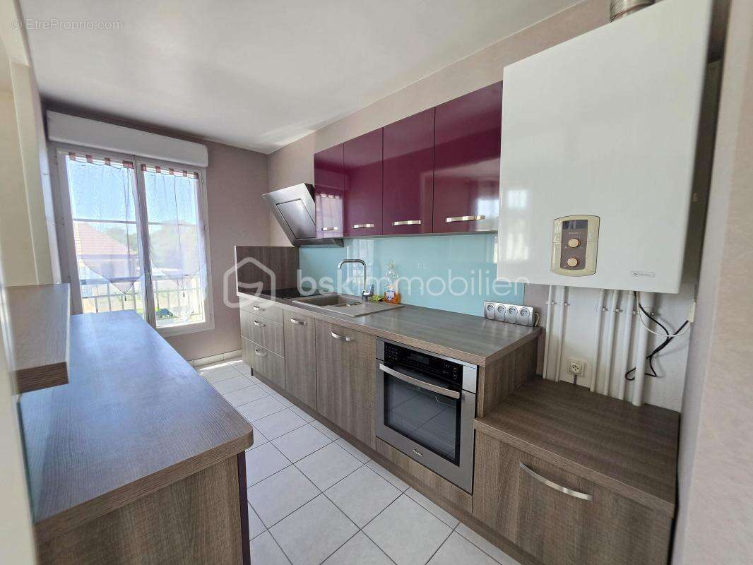 Appartement à VAUJOURS