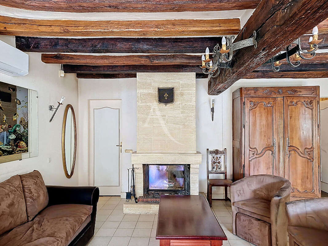 Maison à MONTREUIL-JUIGNE