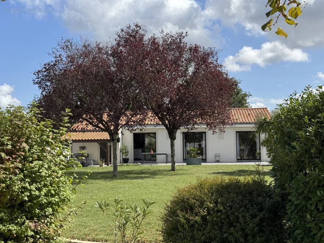 Maison à SAINT-COLOMBAN