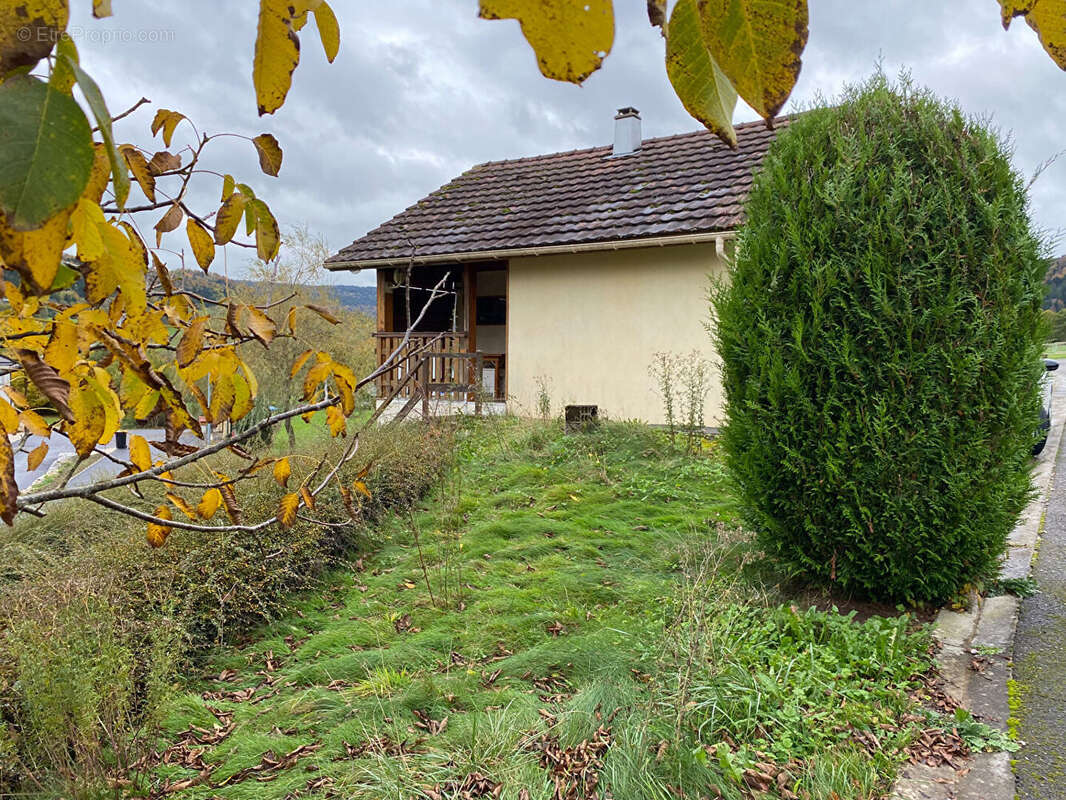 Maison à COUR-SAINT-MAURICE