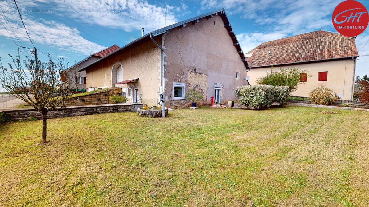 Maison à VELLEVANS