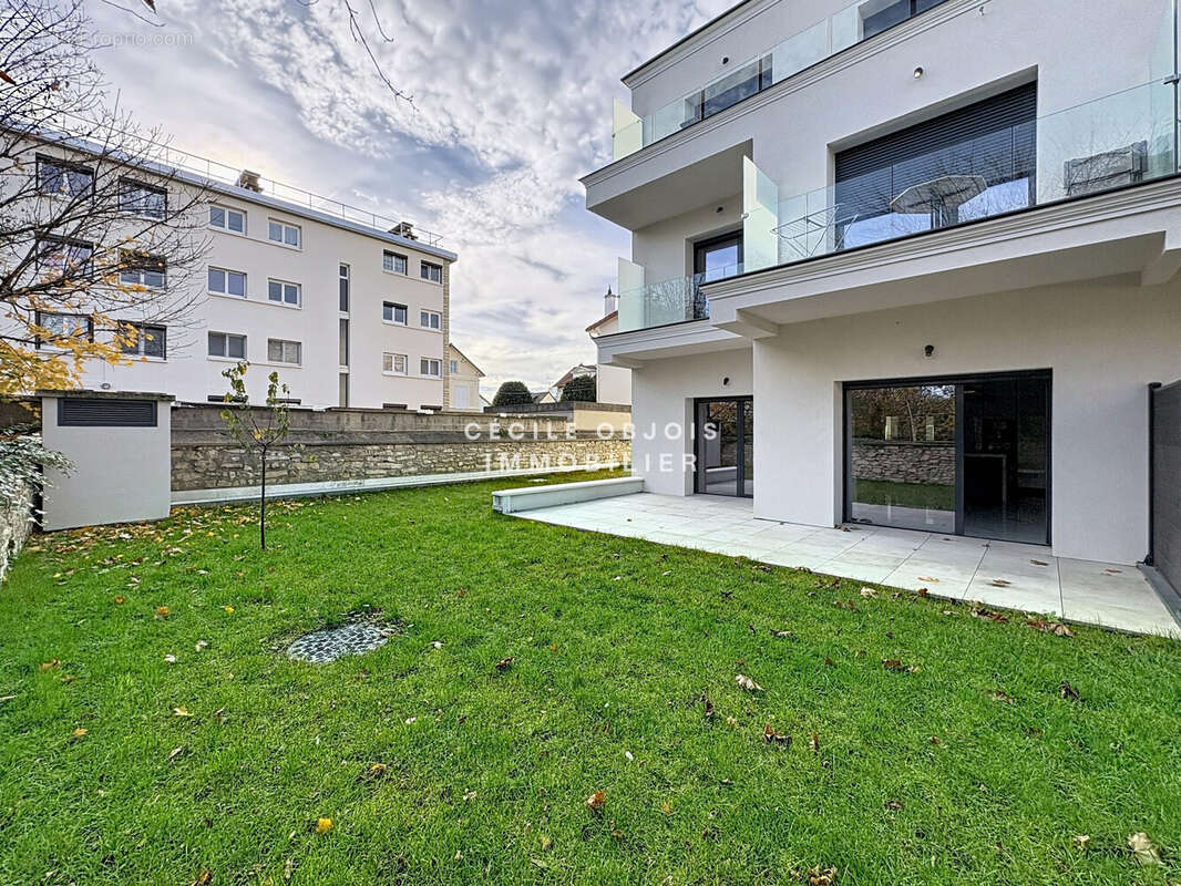 Appartement à SAINT-MAUR-DES-FOSSES