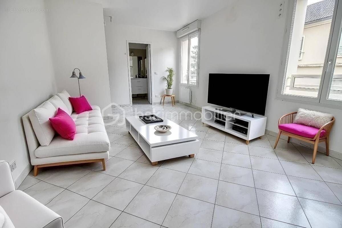 Appartement à LE PLESSIS-BELLEVILLE