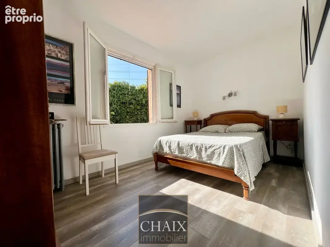 83640 SAINT ZACHARIE - Villa type 6 avce piscine vue collines - photo 14