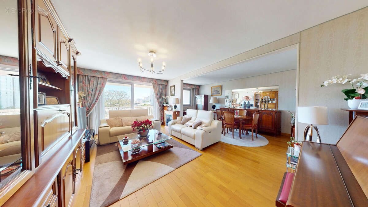 Appartement à AUBERVILLIERS