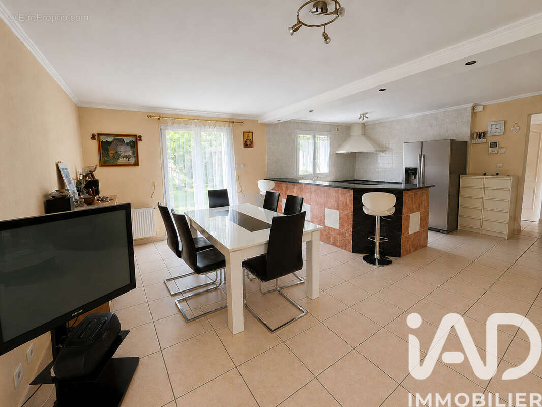 Photo 3 - Maison à NOISEAU