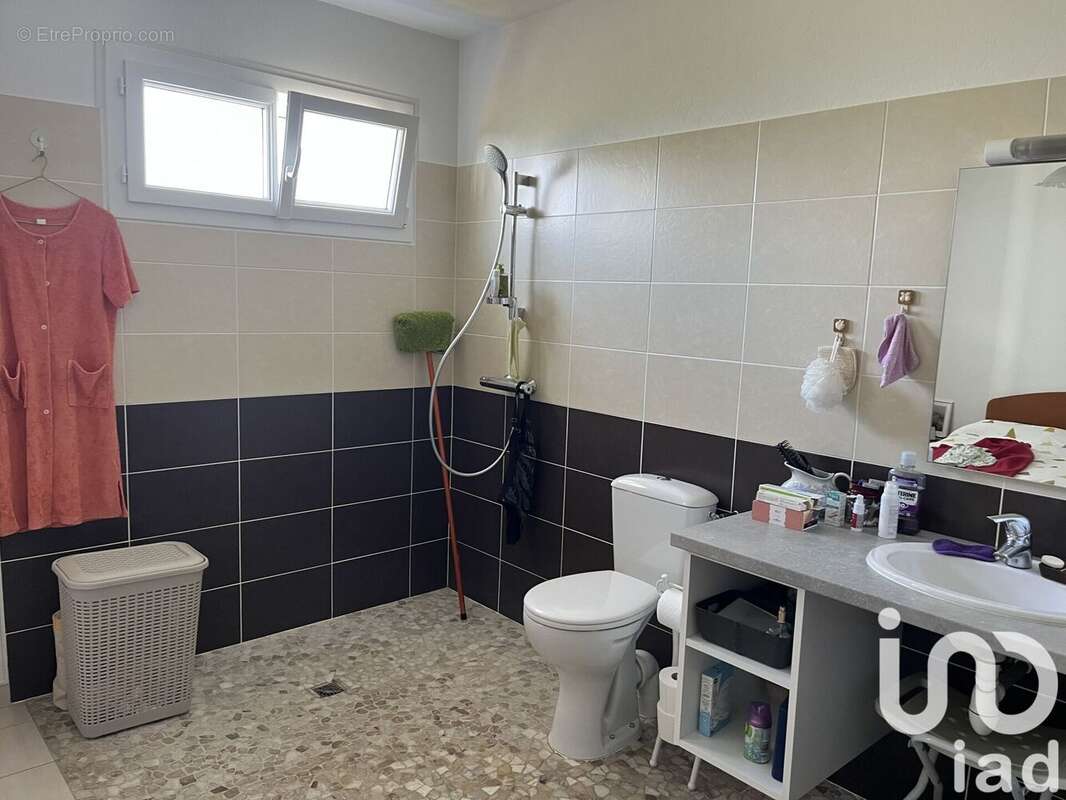 Maison 140 m² à Arthenac  - photo 6