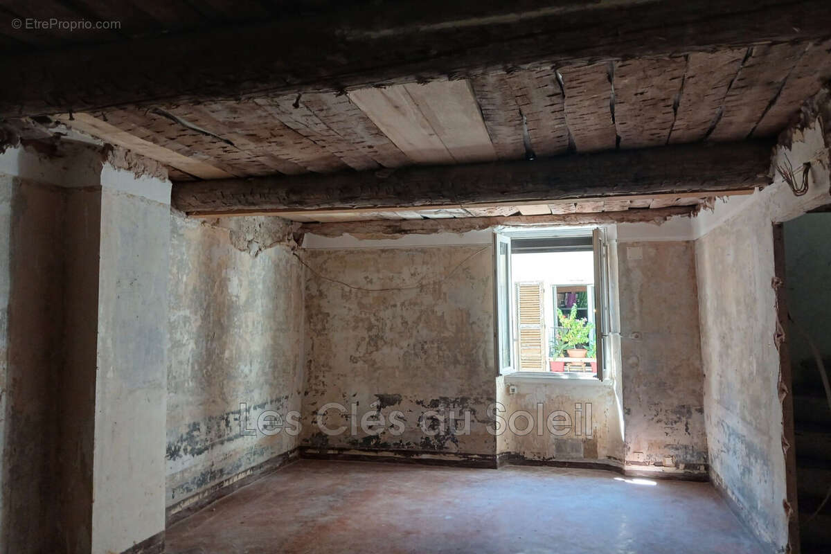 Maison 150 m² à La Valette-Du-Var  - photo 2