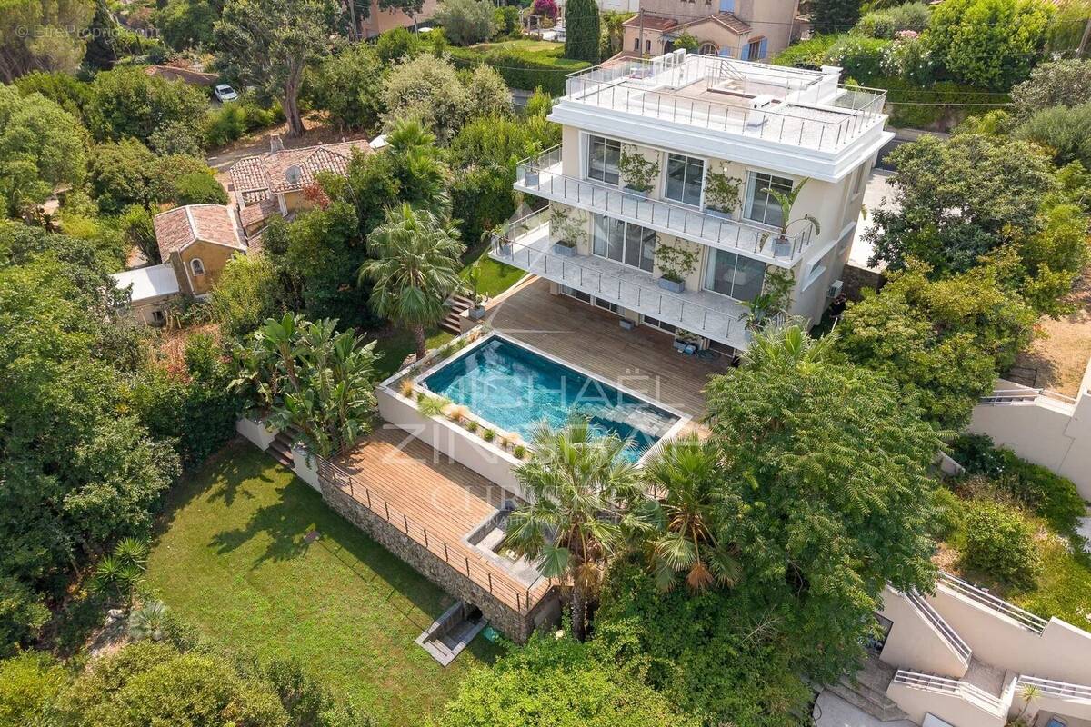 Splendide villa contemporaine rénovée  de 320 m² située dans un domaine privé - photo 7