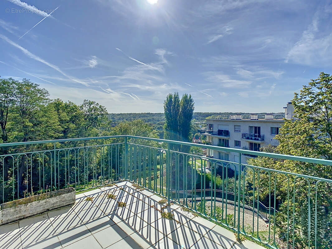 Appartement à GARCHES