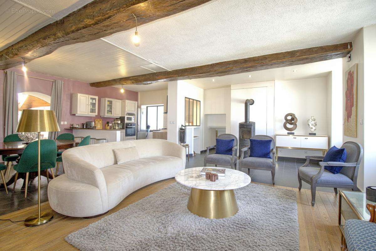 Maison de caractère à Sceaux d'Anjou - photo 3