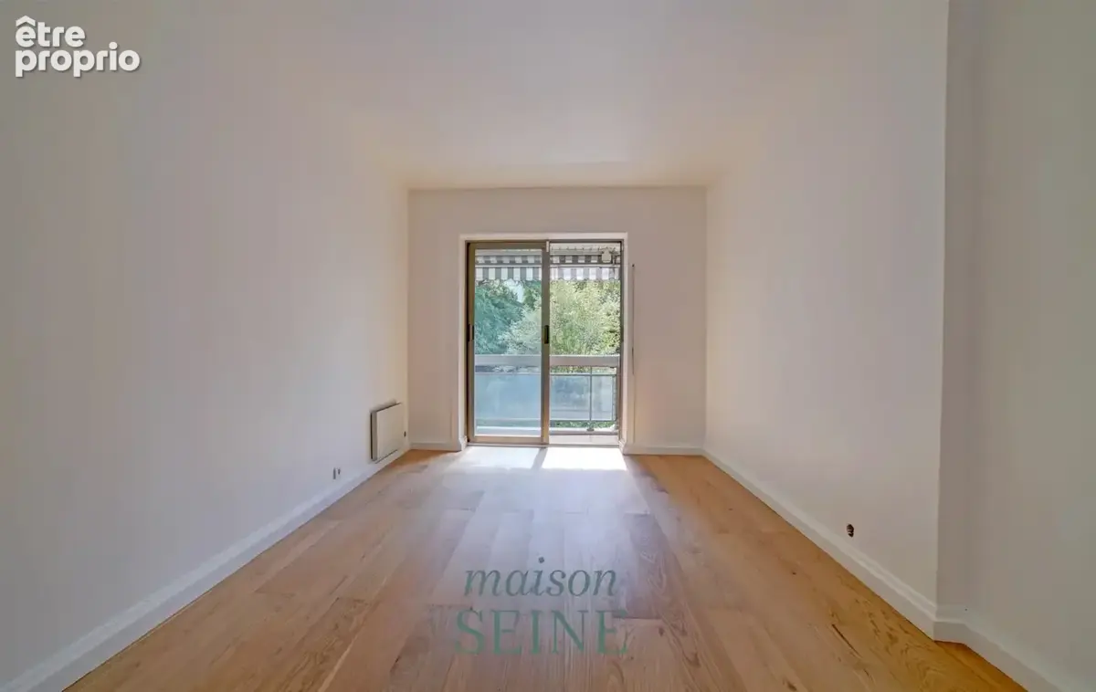 Neuilly sur Seine - Appartement 4 pièces avec 25 m² de balcon sur jardin - photo 8