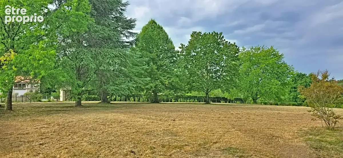 Terrain constructible de 5358 m², sur la commune de  Sanilhac - photo 2