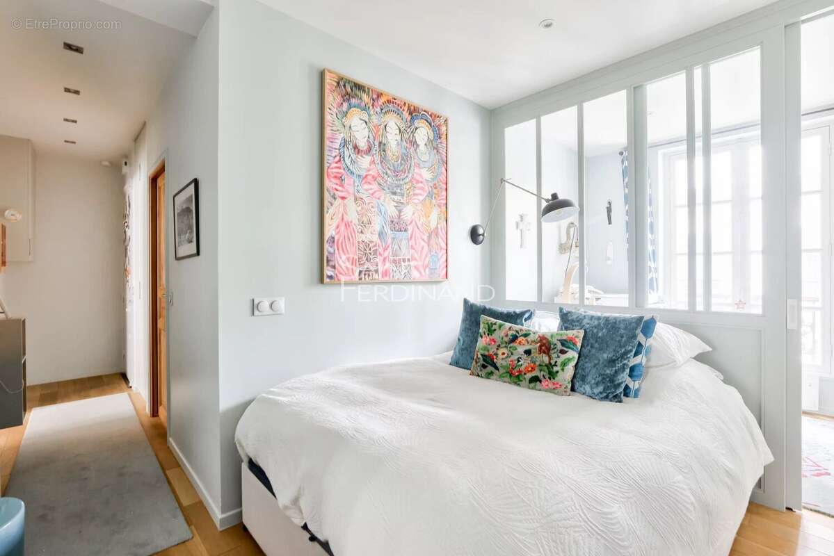 Appartement à PARIS-17E