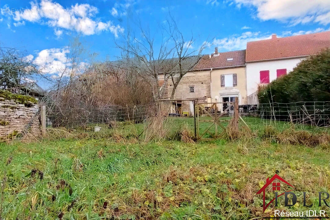 Maison à BLESSONVILLE