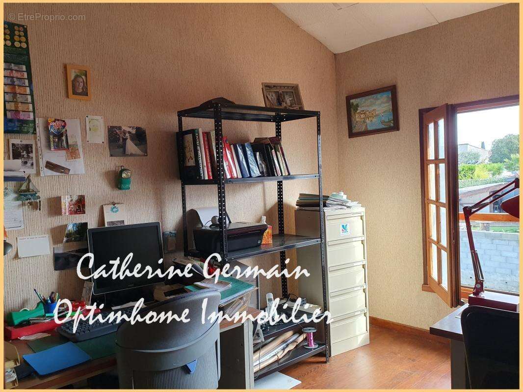 A Villalier – A vendre maison 4 chambres avec bureau, jardin, terrasses et garage - photo 9