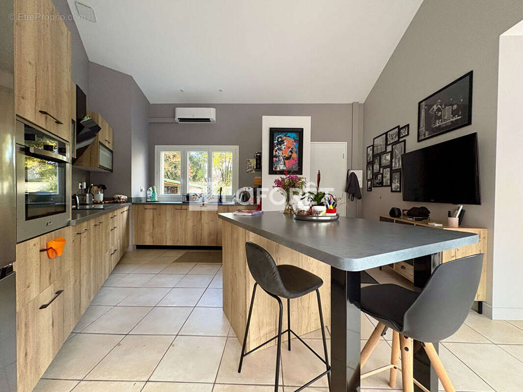 Maison à MESCHERS-SUR-GIRONDE