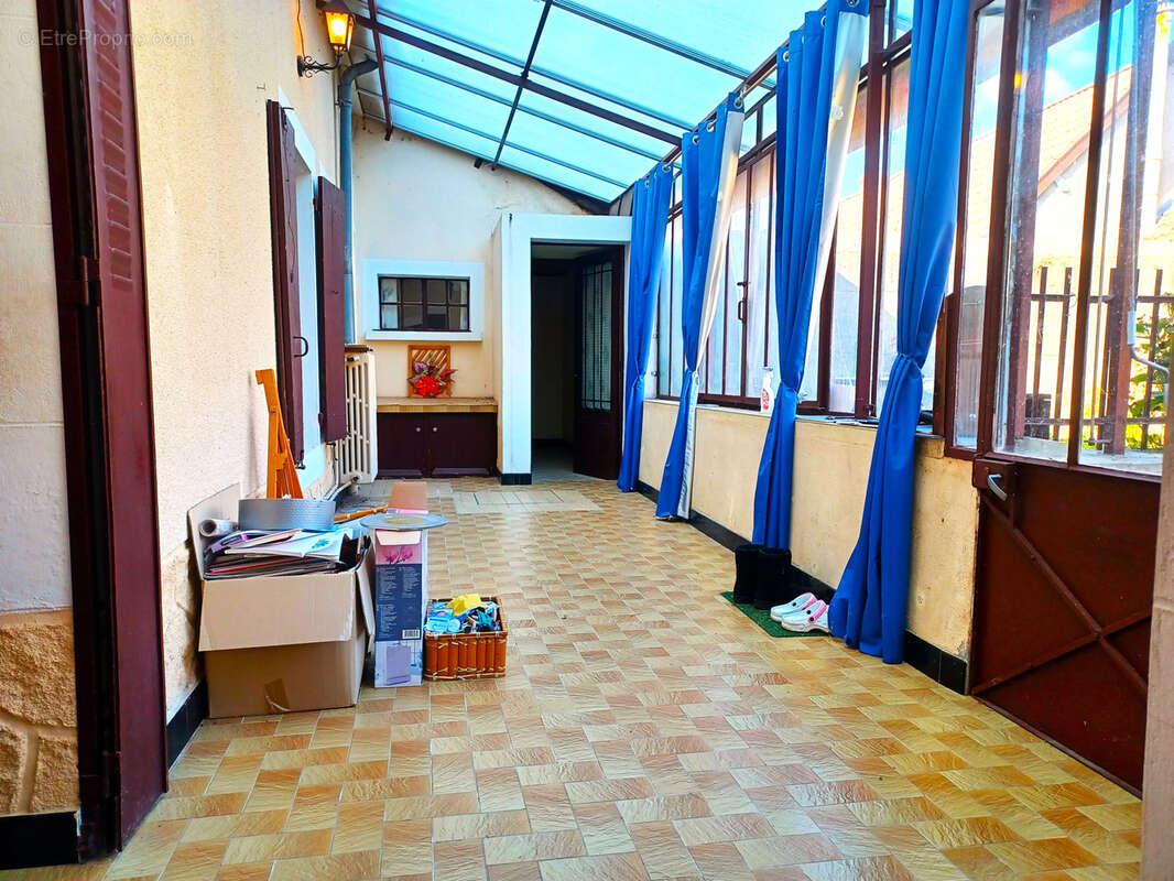 Maison à MORNAY-BERRY