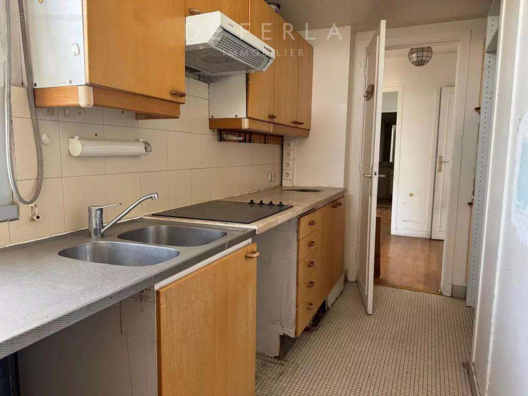 Appartement à PARIS-14E