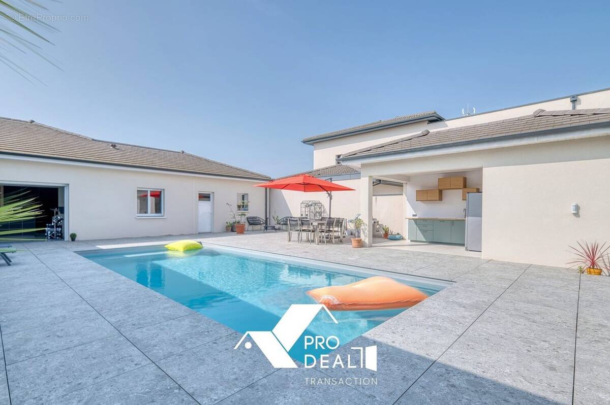 Maison à VILLETTE-D&#039;ANTHON