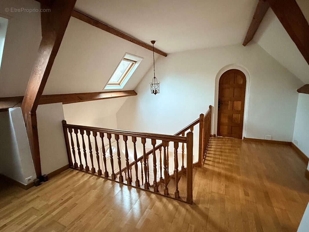 Maison à CRESPIERES