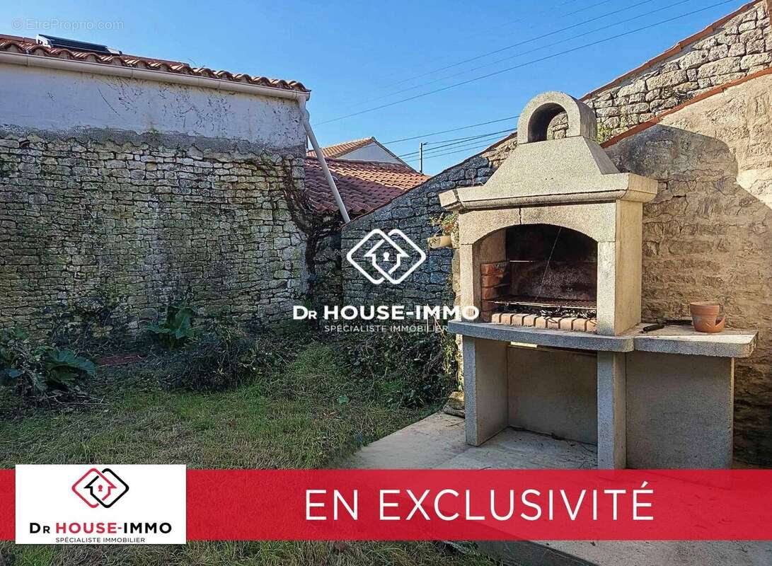 Maison à MOUZEUIL-SAINT-MARTIN