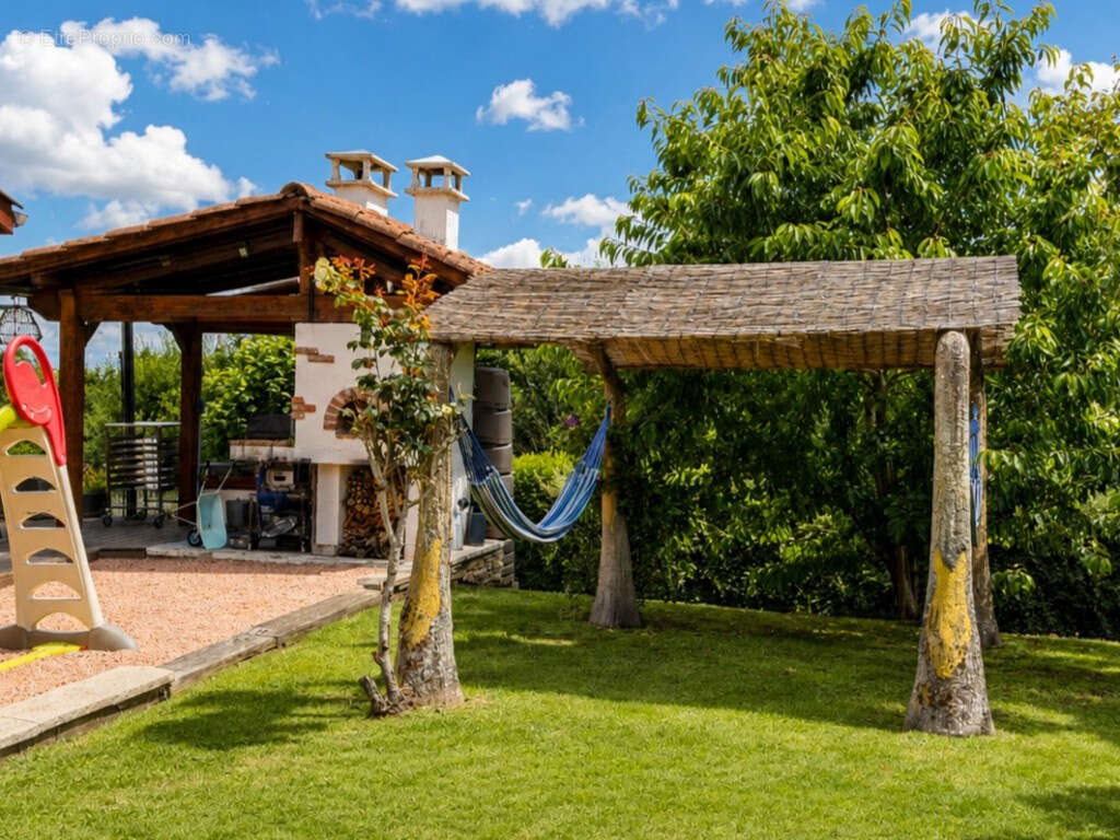 Maison à PRIAY