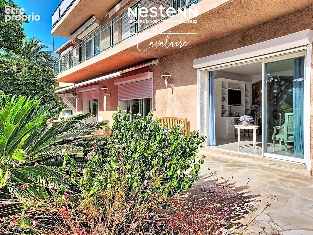 AU CALME et TOUT A PIED - Splendide appartement 5 pièces de plain-pied Cavalaire-sur-Mer un véritable bijou d'exception avec 2 s - photo 5