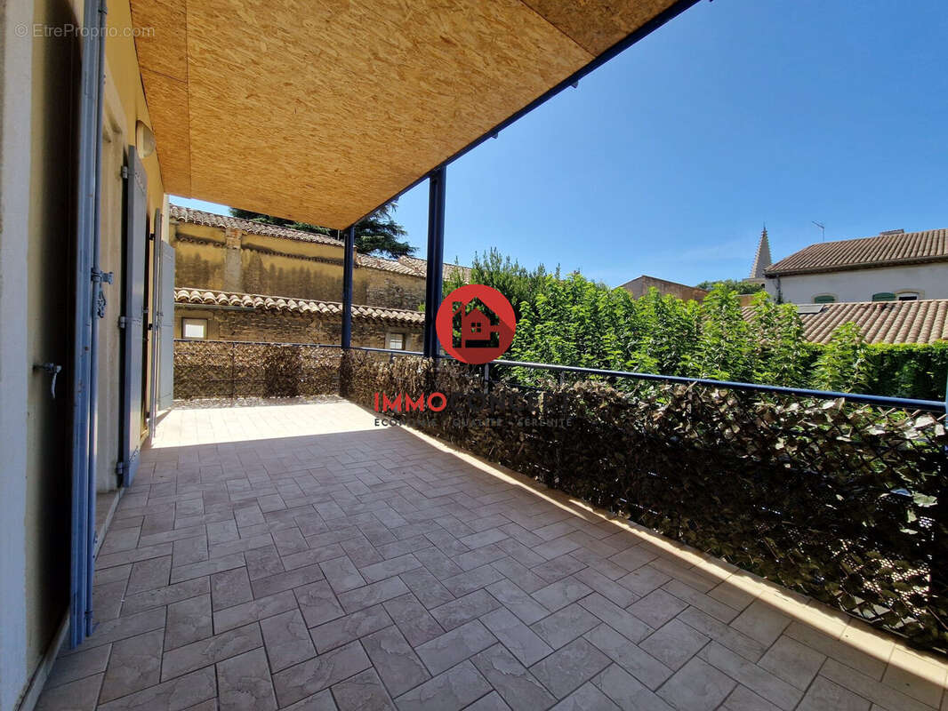 Appartement à BAGNOLS-SUR-CEZE