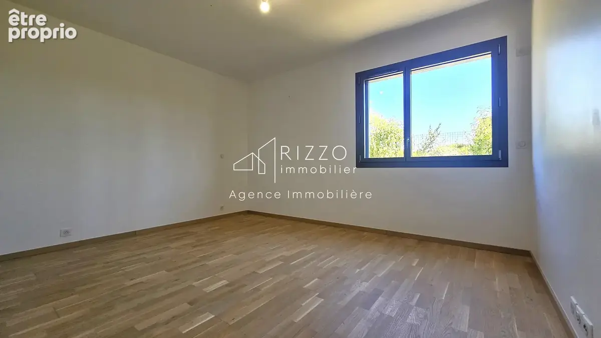 Divonne, 95m2, T4 de 2023, avec jardin/terrasse de 162m2 et 2 garages - photo 16