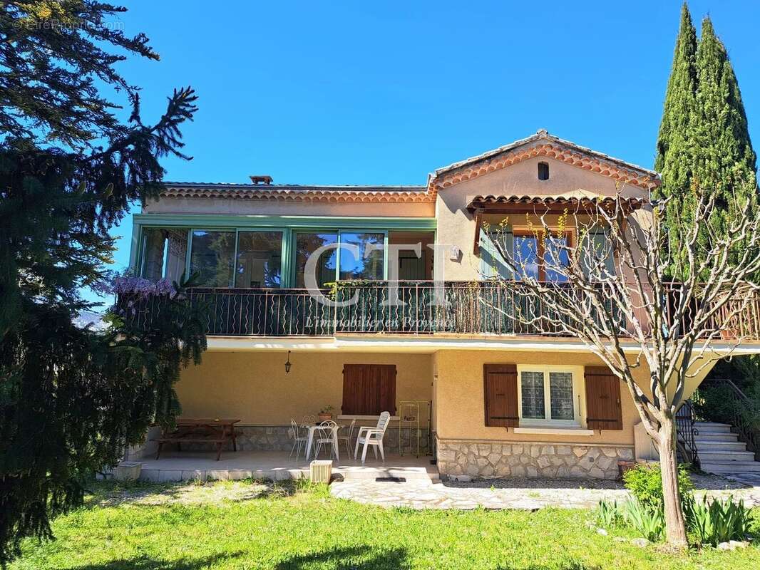 Maison à VAISON-LA-ROMAINE