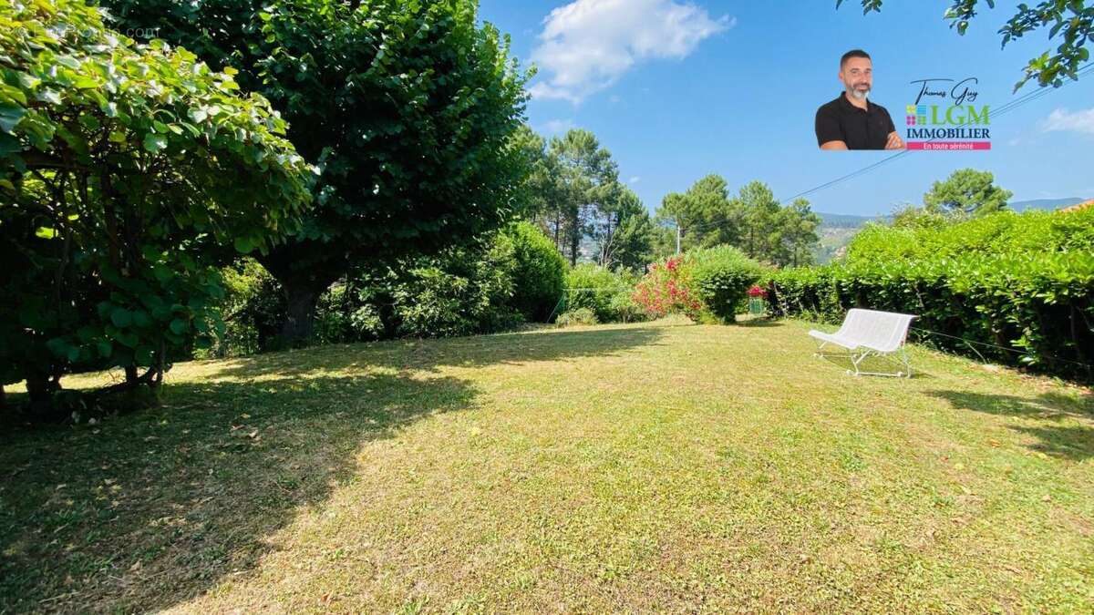 Appartement à LES SALLES-DU-GARDON